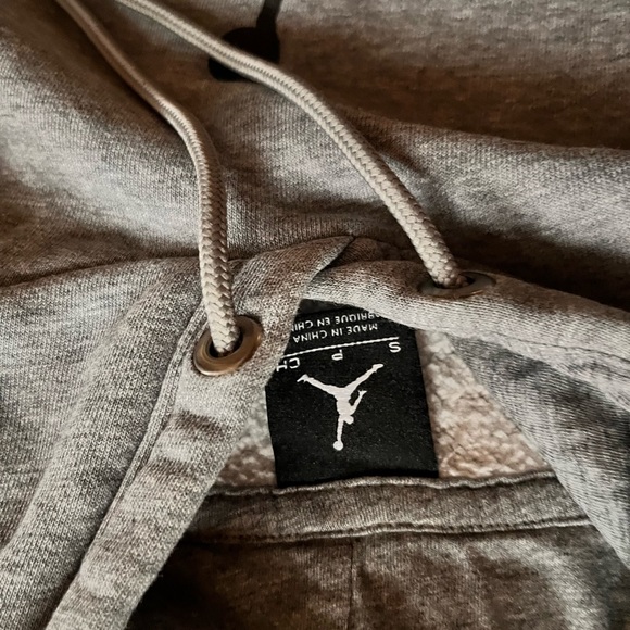 AIR JORDAN JUMP MAN HOODIE SWEATER - Picture 7 of 8
